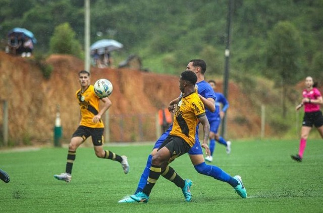 Base carvoeira! Criciúma lidera no Estadual Sub-15 e Sub-17