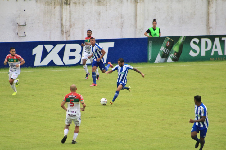 Brusque na semifinal. Despachou o atual campeão