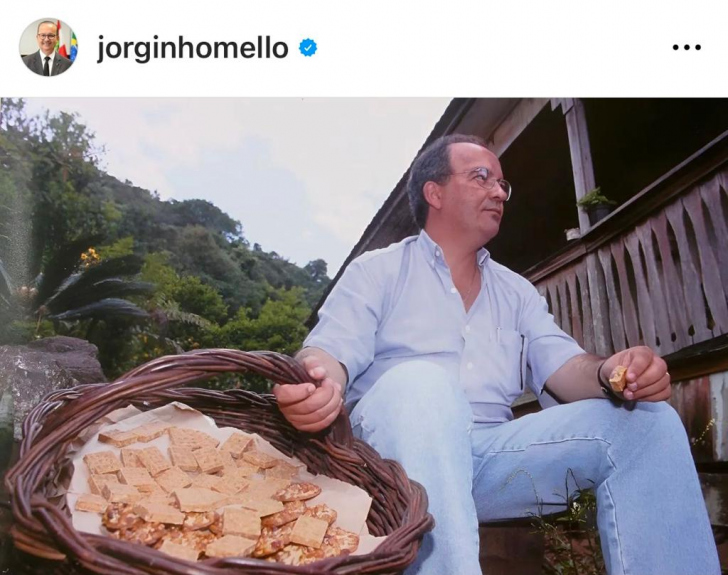 O Fato em Foto: de vendedor de paçoquinha a governador do estado