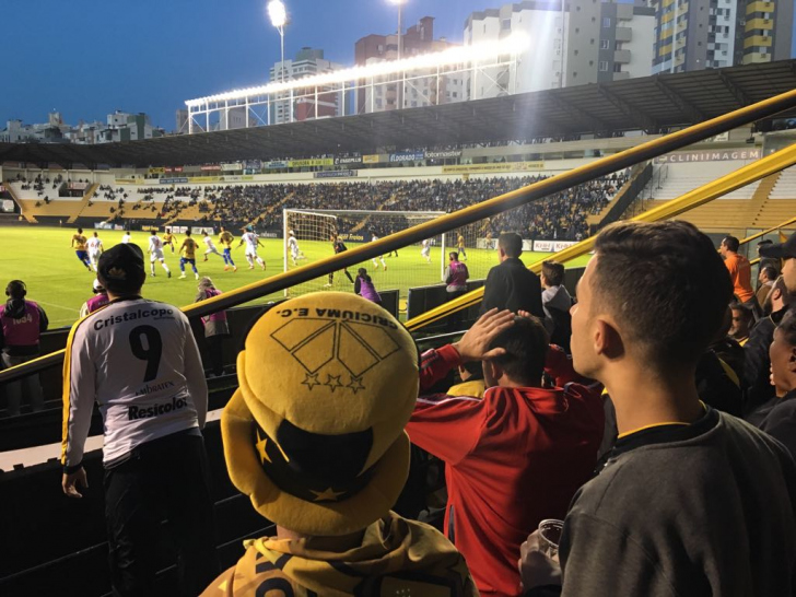 Criciúma decepciona, mas torcida apoia