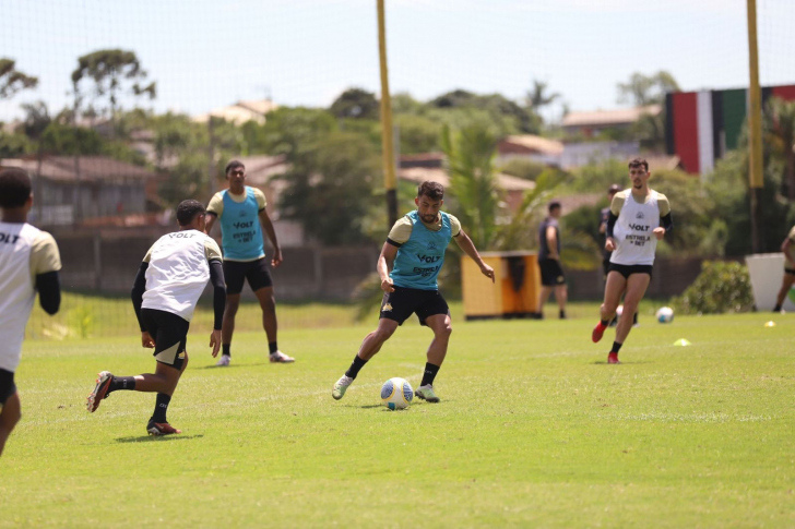 Alisson e Jonatha Robert devem ser as novidades contra o Bragantino