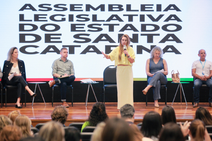 Regulamentação de câmaras de bronzeamento artificial, proibidas no Brasil desde 2009, é tema de audiência pública na Assembleia Legislativa