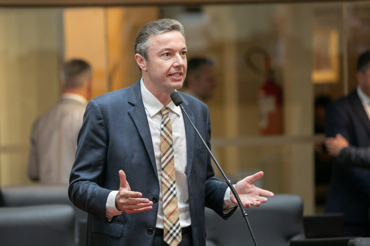 Alesc aprova SOS SC, o pix para cidades atingidas por desastres