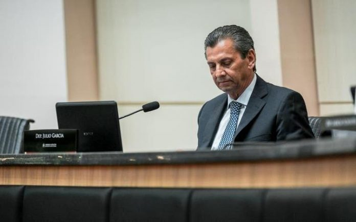 Júlio Garcia na presidência da Alesc e MDB com duas secretarias 