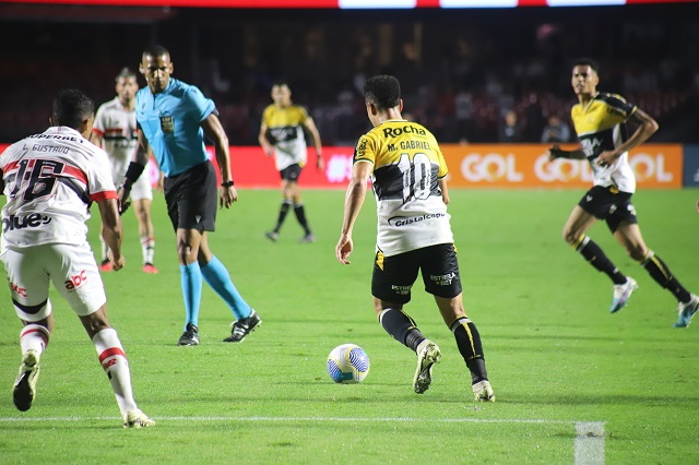 Após nove jogos, Marquinhos Gabriel pode voltar a ser titular