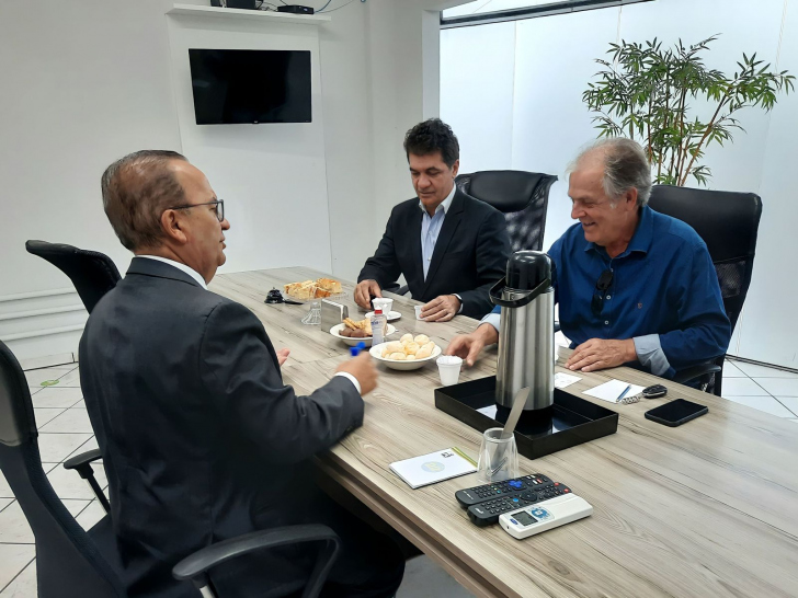 O fato em foto: Salvaro com Jorginho