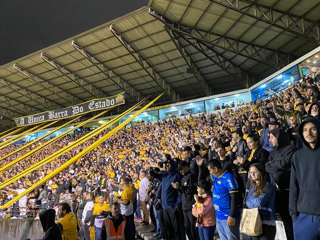 Criciúma e Vitória teve o menor público do ano no H.H