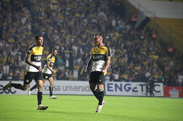 Criciúma teria 25 pontos caso tivesse mantido os resultados do primeiro tempo dos jogos