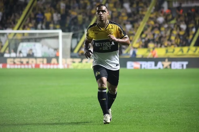 Trauco é convocado para a seleção peruana