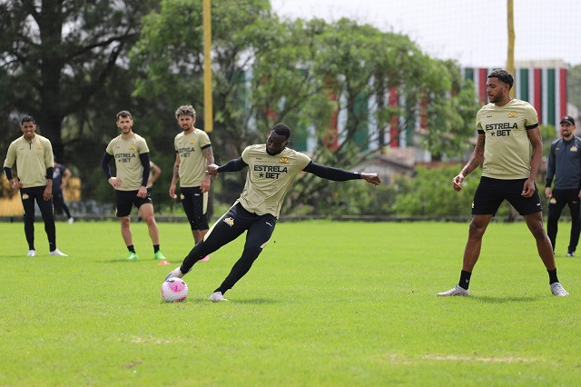 Última atividade da semana e as dúvidas para o jogo contra o Botafogo