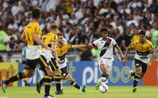 Vasco e Criciúma estão iguais em confrontos pela Série A do Brasileiro