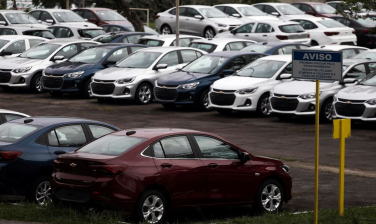 Notícia - Emplacamento de veículos cai em junho, mas cresce 38,95% no semestre