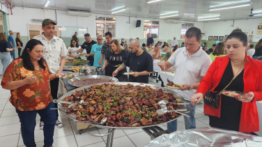 Notícia - Ingressos à venda para a tradicional feijoada do Bairro da Juventude