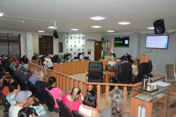 Notícia - Por unanimidade, Câmara de Urussanga aprova investigação contra prefeito