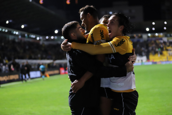 Notícia - Com garra Tigre vence e deixa o Z4 da Série B
