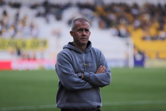 Notícia - Criciúma vence com autoridade e Eduardo Baptista valoriza evolução da equipe