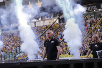 Notícia - “Comemorar hoje, mas sem festa, pois amanhã é trabalho duro”, diz Baptista