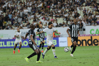 Notícia - Golaço no fim mantém tabu e encerra invencibilidade do Criciúma sob comando de Louzer