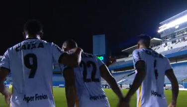 Notícia - Criciúma cede o empate duas vezes, quase leva a virada e se mantém no Z4