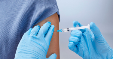 Notícia - Anvisa muda regra e determina atualização das vacinas contra Covid-19 no Brasil