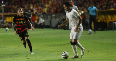 Notícia - Com pênalti no último minuto, Criciúma deixa empate escapar em Recife