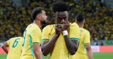Notícia - Brasil goleia o Panamá diante de mais de 70 mil torcedores no Maracanã