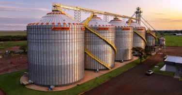 Notícia - Gigante catarinense nasceu do sonho de fundador e virou referência em tecnologia no campo