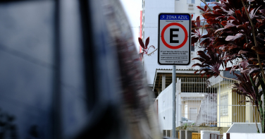 Notícia - Abaixo-assinado quer tirar estacionamento rotativo de ruas residenciais em Criciúma