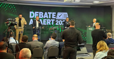 Notícia - Fila na saúde, ‘velha política’ e ‘improvisos’ marcam encerramento do debate da Acaert