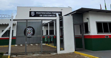 Notícia - Presa confessa assassinato de detenta na Penitenciária Feminina de Criciúma