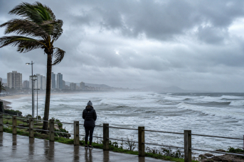 Notícia - Ciclone no mar provoca ventos fortes e frio derruba temperaturas em SC