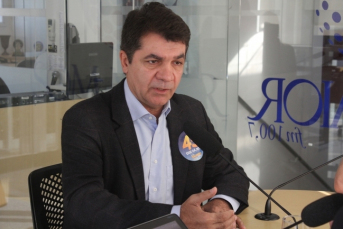 Notícia - Salvaro se encontra com Moisés pela primeira vez após a eleição