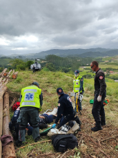 Notícia - Atingida por trator, grávida é resgatada de helicóptero