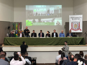 Notícia - [Áudio] Morro dos Cavalos: Manifesto é assinado e vereadores irão à Brasília 