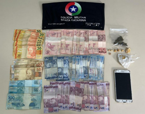Notícia - Homem é preso por tráfico de drogas em Orleans