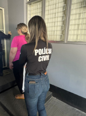 Notícia - Mulher é presa em Criciúma por aplicar golpes em série