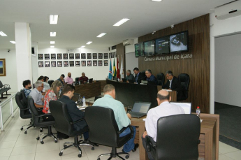 Notícia - Vereador podem continuar no Executivo em Içara