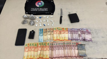 Notícia - Homem de 24 anos é preso por tráfico de drogas em Jacinto Machado