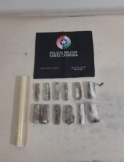 Notícia - Homem é preso por tráfico de drogas e direção perigosa em Araranguá