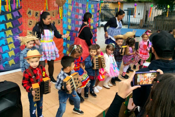 Notícia - Festas Juninas da Afasc celebram tradição e fortalecem laços entre escola e comunidade