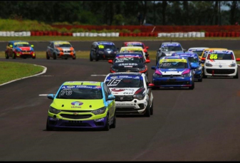 Notícia - Altos e baixos na terceira etapa do Brasileiro de Automobilismo