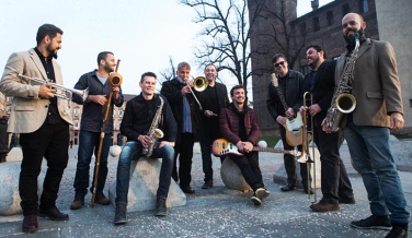 Notícia - Brass Groove Brasil se apresenta hoje em Criciúma