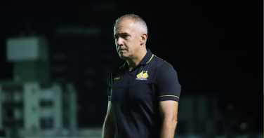 Notícia - Eduardo Baptista admite jogo ruim do Criciúma até expulsão: ‘Erramos demais tecnicamente’