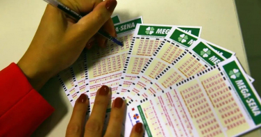 Notícia - Apostadores de Santa Catarina levam mais de R$ 380 mil na Mega-Sena