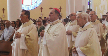 Notícia - “Chamado a trabalhar e servir”: Dom Milton Zonta é ordenado bispo coadjutor 