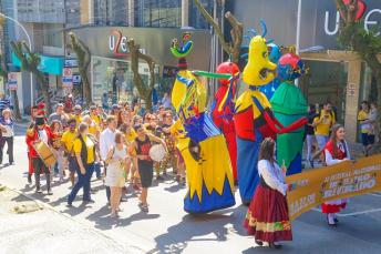 Notícia - Festival Revirado, um show de alegria