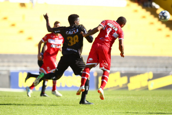Notícia - Pênalti perdido, gol anulado e seis bolas na rede