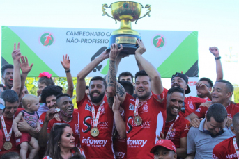 Notícia - Metropolitano é tricampeão catarinense