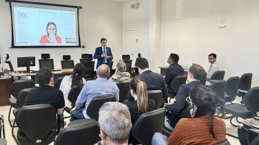 Notícia - Projeto propõe banheiros adaptados para pessoas ostomizadas em Criciúma