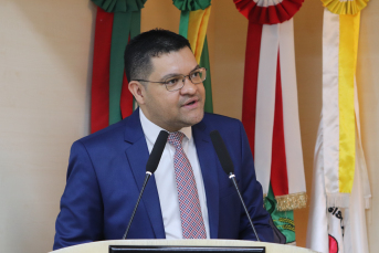 Notícia - Projeto que combate a adultização precoce é aprovado em Criciúma